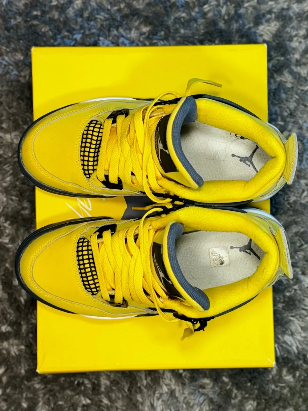 Nike Air Jordan 4 Retro 'Lightning' 2021  Size:5.5Y (Fits:Women’s 7 | Men’s 5.5)
